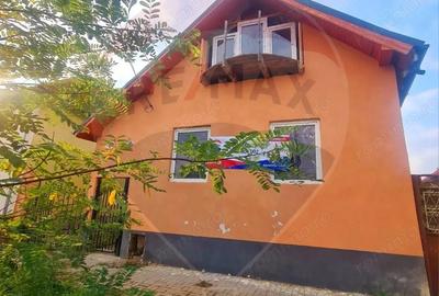 Casa de vanzare in Dumbraveni, str. Horea - 2