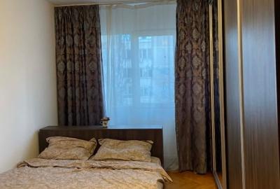 Apartament cu 3 camere semidecomandat, mobilat în Circumvalațiunii - 10