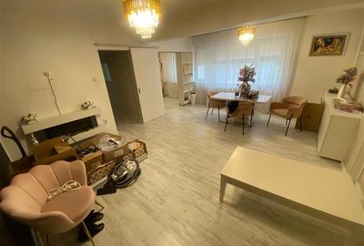 Apartament cu 3 camere decomandat în Central - 4