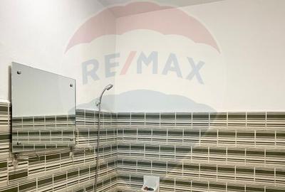 Garsonieră semidecomandată în Victoriei