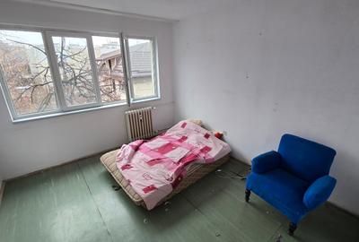 Apartament cu 3 camere semidecomandat în Apusului - 3