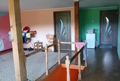 Casă cu 6 camere cu Teren 1600 Mp în Central - 2