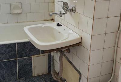 Apartament cu 2 camere decomandat în Între Lacuri - 4