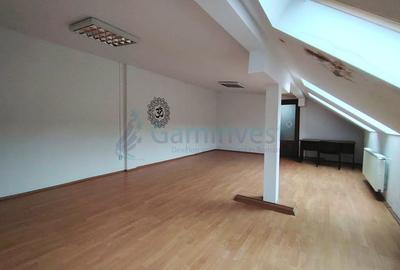 Spațiu comercial, de 382 mp, în Central - 16