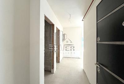 Apartament cu 3 camere semidecomandat în Florești