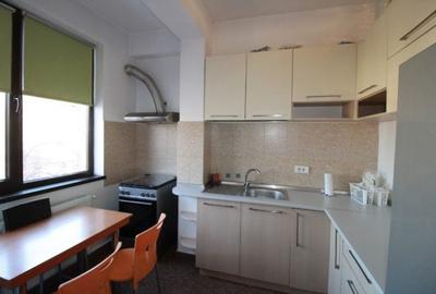 Inchiriere garsoniera Feldioara|Damaroaia|Bloc 2012 - 6