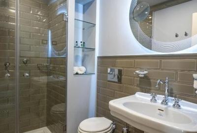 Casă individuală cu 7 camere cu Canalizare în Central - 11