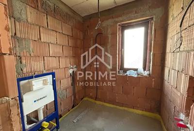 Casă cu 5 camere cu Teren 425 Mp în Micești - 4