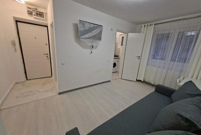 Garsonieră decomandată în Central