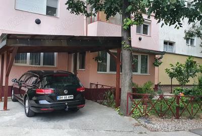 Apartament cu 3 Camere .parter.cu balcon mare ,gradina,pivnita.loc de parcare auto - 1