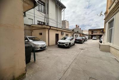 Spațiu comercial, de 32 mp, în Central - 7