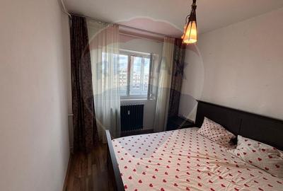 Crangasi - 3 camere, 2 bai, termopan + PVC, balcon inchis, bloc 1988 - 13