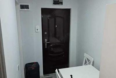 Apartament cu 2 camere semidecomandat, mobilat în Tomis Nord