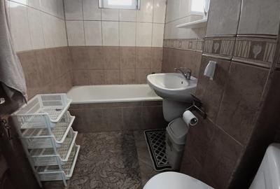 Apartament cu 3 camere semidecomandat în Central - 25