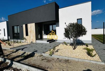 Casă cu 4 camere cu Teren 400 Mp în Clinceni