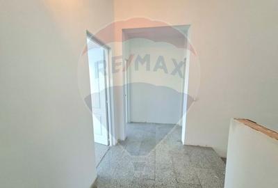 Casa moderna pe structura metalica, in cartierul Europa - Vladimirescu - 13