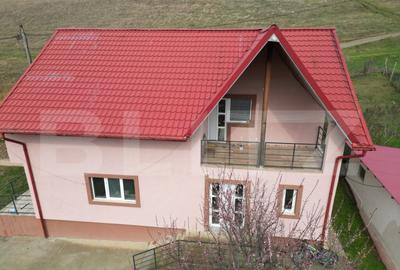 Casa de vanzare cu 5 camere, 180 mp, si 800 mp teren, zona T - 2