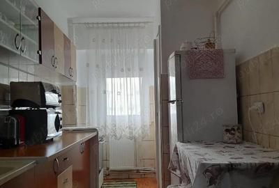 Apartament cu 2 camere decomandat în Horia - 9
