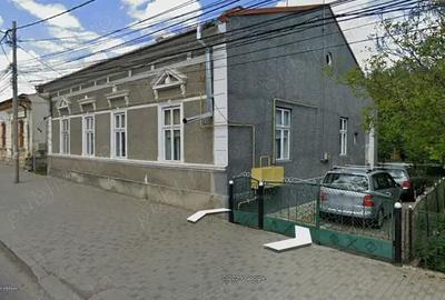 Spațiu comercial, de 60 mp, în Central