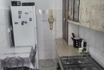 Apartament cu 3 camere decomandat în Central - 1