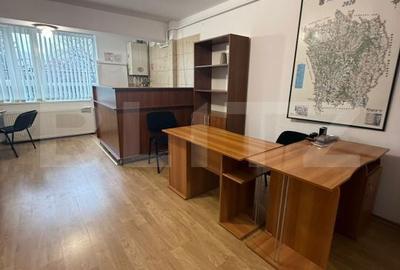 Apartament cu 3 camere în Central - 7