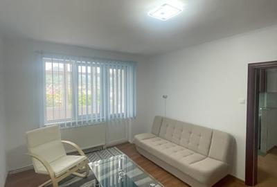 Apartament de vanzare, cu 2 camere semidecomandat, 52 mp, zona ultracentrala - 2