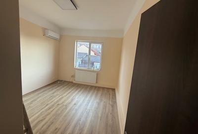 Apartament de inchiriat 3 camere Eroii Revolutiei, propietar - 3