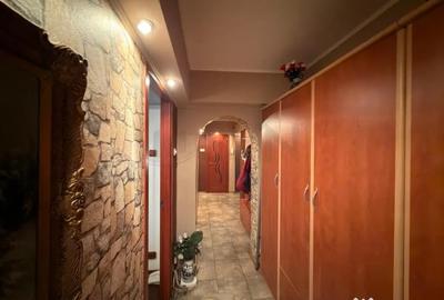 Apartament cu 3 camere decomandat în Obor - 7