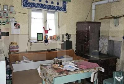 Casă cu 3 camere cu Teren 863 Mp în Central - 2