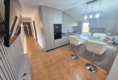 Apartament cu 2 camere decomandat, mobilat în Freidorf