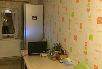 Apartament cu 3 camere decomandat în Decebal
