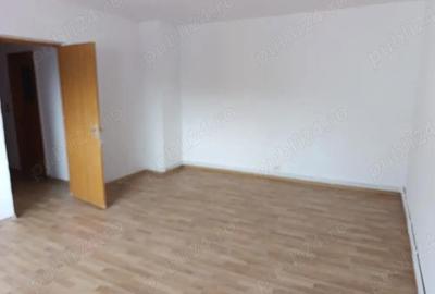 Garsonieră decomandată în Central - 1