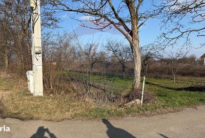 Teren de 2300 mp, în Vânători - 4