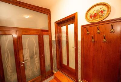 Casa / Vila cu piscina, 6 camere de vanzare in zona Central - 24