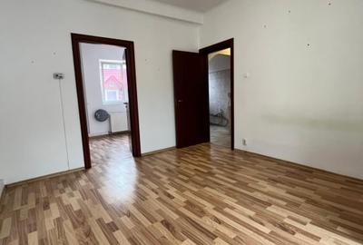 Unirii-Maximilian Popper, 2 camere in bloc Art Deco, - 1