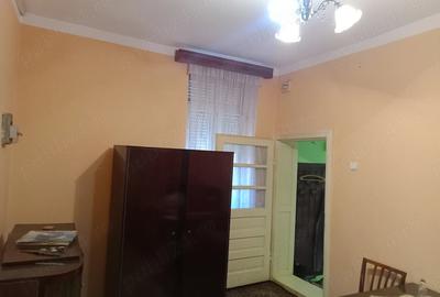 Casă cu 3 camere cu Teren 374 Mp în Central - 3