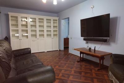 Ap. 3 camere, Centrala, PROPIETAR Megamall bd. Chisinau, stadionul National