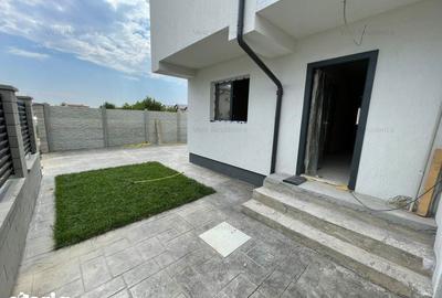 Casă cu 4 camere cu Teren 250 Mp în Ghencea - 2