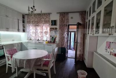 Casă cu 4 camere cu Teren 500 Mp în Central - 5