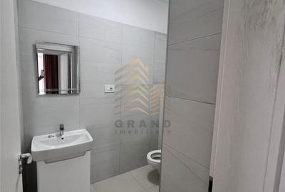 Apartament cu 3 camere în Central - 9