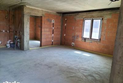 Casă cu 4 camere cu Teren 200 Mp în Cordun - 8