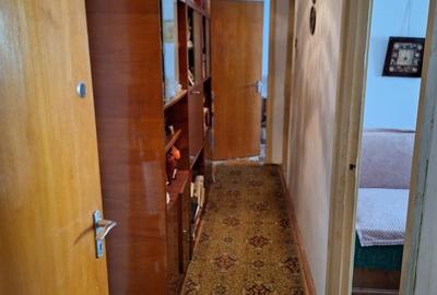 Apartament cu 3 camere semidecomandat în Titan - 3