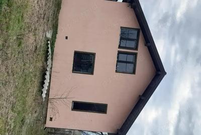 Casă cu 4 camere cu Centrală Termică în Miclești - 2