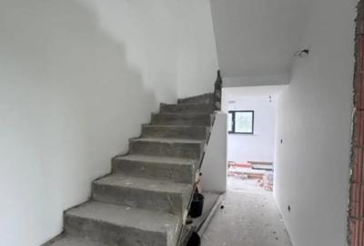 Casă cu 5 camere cu Teren 800 Mp în Horodnic - 13