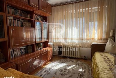 Apartament cu 3 camere decomandat în Nufărul - 6