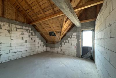 Casa semi-finisata P + M, 110 mp utili, teren 339 mp, Piel - 11