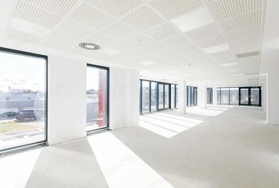 Spațiu comercial, de 4,152 mp, în Complex Studențesc - 4