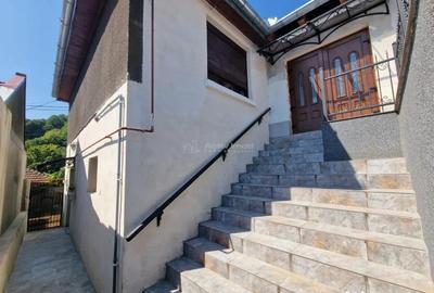 Casă cu 4 camere cu Teren 680 Mp în Triaj - 8