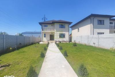 Casă cu 4 camere în Central - 2