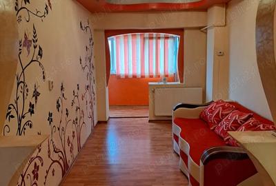 Ofer spre inchiriere apartament cu 2 camere in Targu Jiu- centru. - 1
